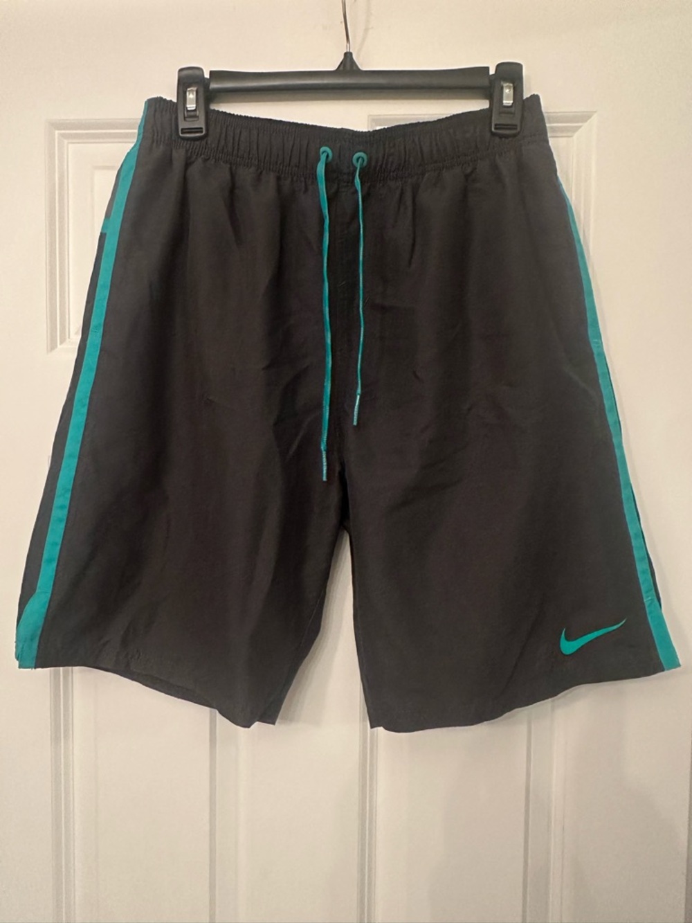 Nike Men's Size Medium Black/Teal Swim Trunks, Beach, Summer, Vacation, Athletic